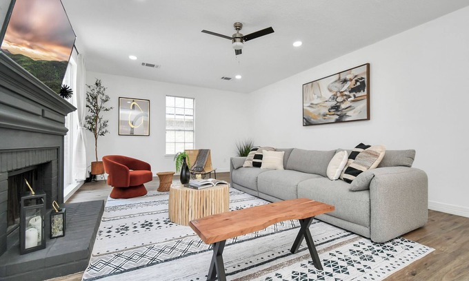 George Bush Park/Eldridge House | Your Charming Getaway w/Game Room & Pool Oasis