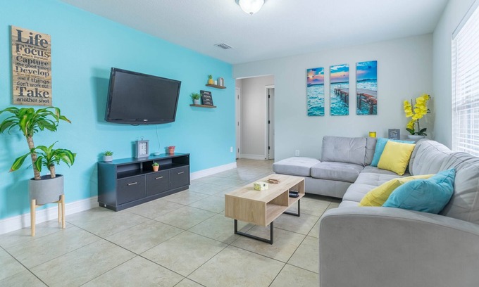 Winter Garden Villa | Your Enchanted Winter Garden Home ***SANITIZED***