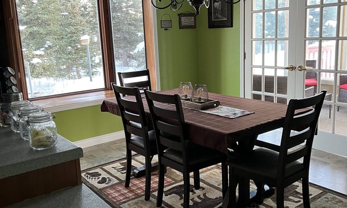 Healy House | Your Home Along the Way in Denali
