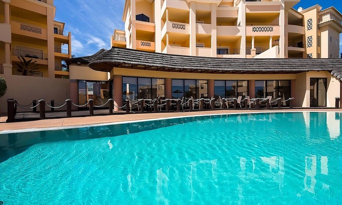 Praia da Luz Hotel | Your Home Away From Home! Fully-equipped Kitchen, 3 Swimming Pool, Free Parking!