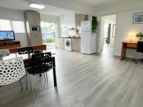 Shelly Park Apartment | Your home in Cockle Bay