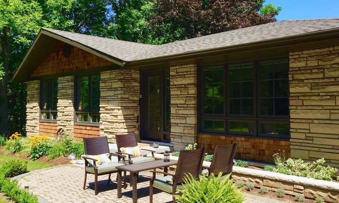Niagara-on-the-Lake House | Your Niagara retreat