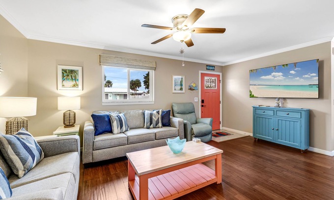 Englewood House | Your Perfect Beach Hideaway
