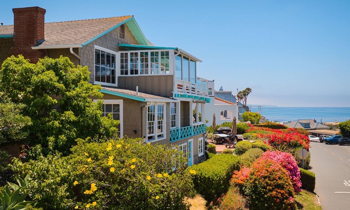 Laguna Beach Cottage | Your perfect short escape: surf, sand and a charming iconic beach cottage.