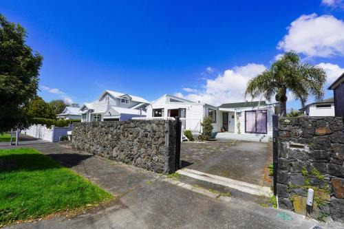 Epsom House | Your piece of peace in the heart of Auckland