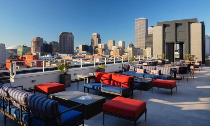 Arts/Warehouse District Hotel | Your Relaxing Getaway Awaits! Parking Onsite, Close to Lafayette Square