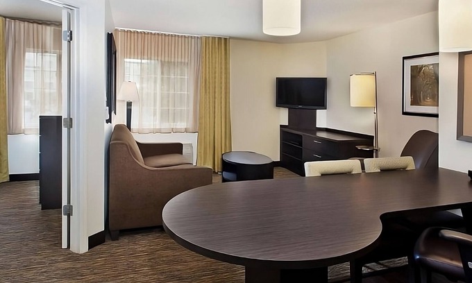 Somerset Hotel | Your Relaxing Getaway Awaits! Pet-Friendly unit, near Buffalo Ridge Park