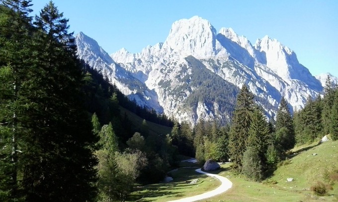 Lofer Apartment | Your studio with a wonderful panoramic view of the Loferer mountains
