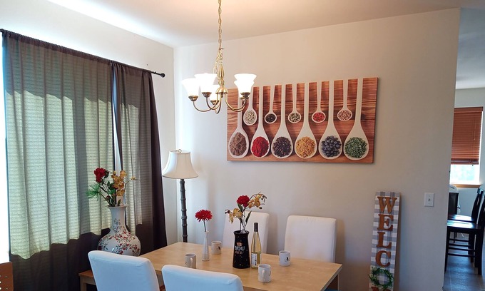 Kent House | Your Sweet Home in Kent, WA close to Airport, Market, DT Kent!