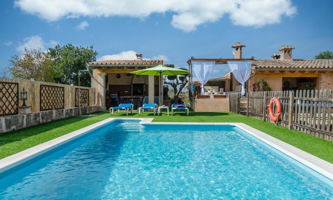 Llubi House | YourHouse Son Sitges family-friendly villa