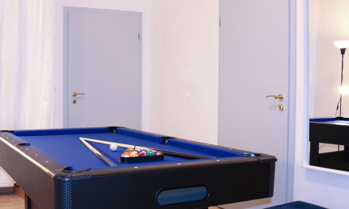 Bautzen Apartment | YR Apartment-Stadtzentrum-Billardtisch-140qm-Parkplatz