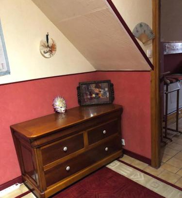 La Ville-du-Bois House | Yufan