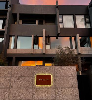 Downtown Shanghai Apartment | Yunnan Hills&Harmony Retreat Dali Erhai