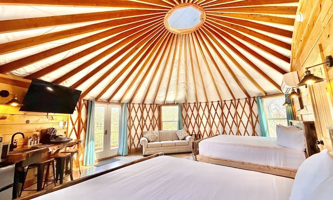 Orderville House | Yurt Overlook #3 w/AC, Private Bath Near Zion