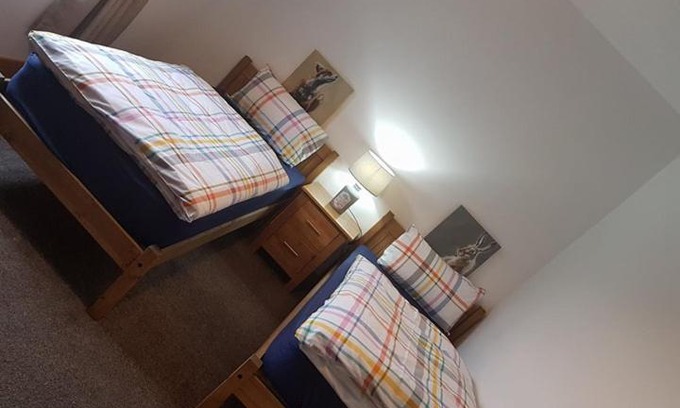 Inverurie Apartment | Yvi's 2-3 Bedroom Town Apartment