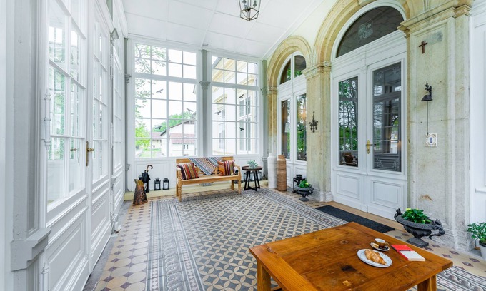Dobrenice Bed & Breakfast | Zámek Dobřenice