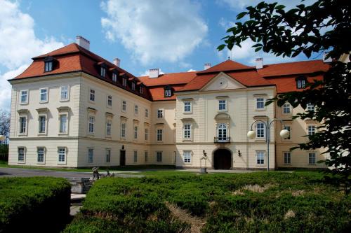 Napajedla Hotel | Zámek Napajedla