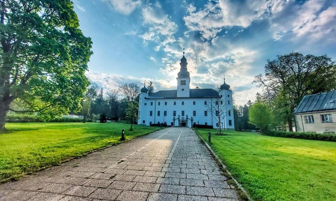 Trest Hotel | Zámek Třešť