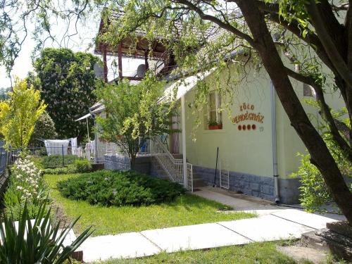 Csernely House | Zöld Vendégház