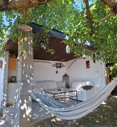 Hloubetin House | Zahradní chata v Hloubětíně