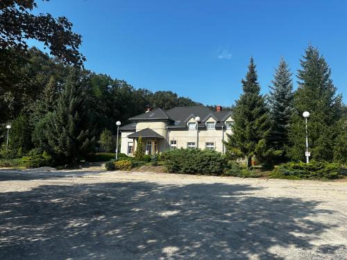 gmina Jerzmanowa Hotel | Zajazd Jerzmanowa
