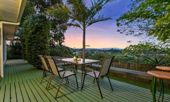 Bethlehem House | Zalonyika NZ - Tauranga Holiday Home