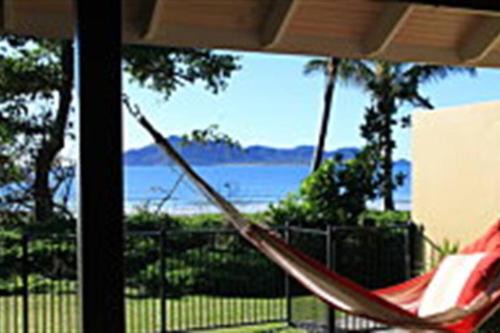 Mission Beach Villa | Zama - Wongaling Beach - Beachfront Townhouse