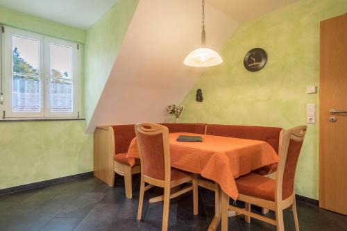 Tettnang Apartment | Zapfs Bauernhof Apfelblüte