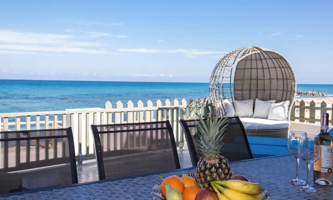 Kokkini Chani Apartment | Zen Beachfront Apartment