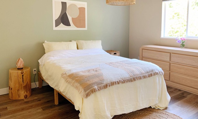 Davis Bay House | Zen one-bedroom suite next to the forest. Walkable to beach!
