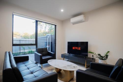 Botany Downs Villa | Zen Style 3 bedrooms near School, shop and Eateries