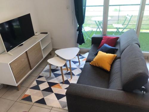 Nangy Apartment | ZenBNB - ISIS - Piscine - Balcon - 4 Pers