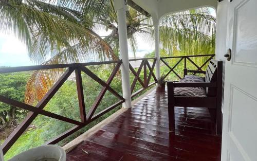 West Coast House | ZenBreak The Tree House Apartment