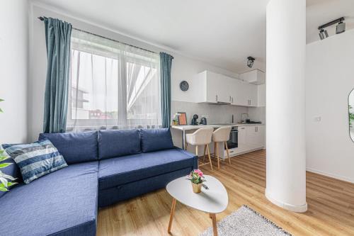 Zuglo Apartment | Zenit Horizon New Modern Studio AC Garage
