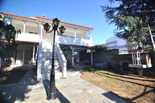 Gerakini Apartment | Zennova #41 Trikorfo Cottage
