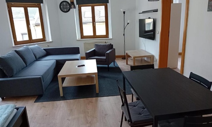 Auerbach Apartment | Zentral und ruhig in Auerbach
