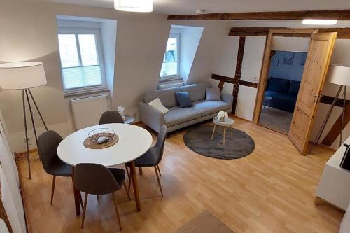 Schwaebisch Hall Apartment | Zentrale Altbauwohnung mit Flair