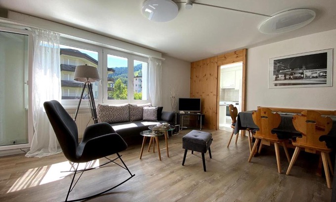 Davos-Dorf Apartment | zentrale TOP Wohnung Chesa Ravaisch