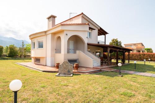 Leptokaria Villa | Zeusplace Sunny Villa