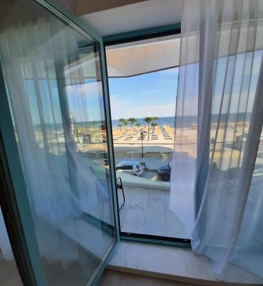 Mamaia-Sat Apartment | Zev-S10