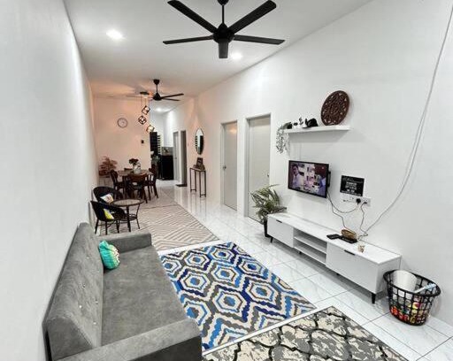 Lumut House | Zh homestay teluk batik