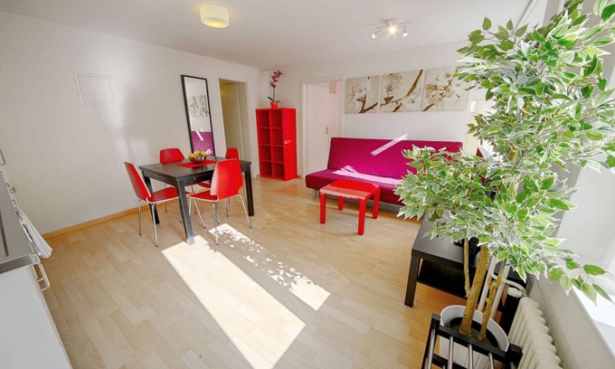 Langstrasse Apartment | ZH Raffael - Stauffacher HITrental Apartment