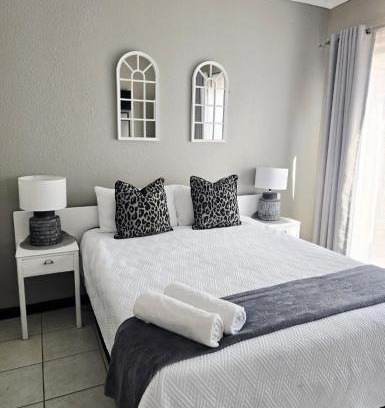 Boksburg House | Zhantique Guest House 2- Unit 4