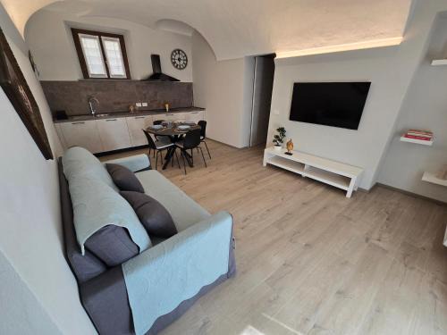 Bra Apartment | Zia Rina
