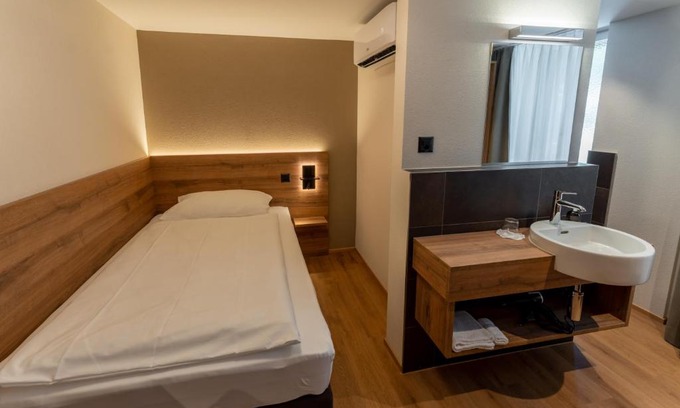 Stettlen Hotel | ZIEGELHÜSI Hotel - Self CheckIn, Stettlen bei Bern