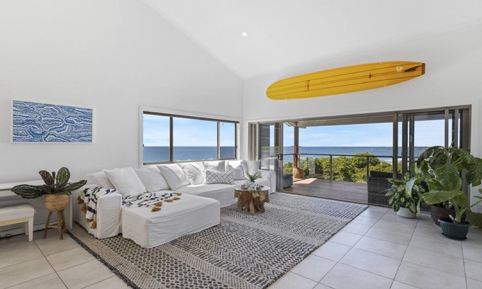 Woolgoolga House | Ziggy's - Revive, detox or simply chill out. Spa, Sauna, Ice Bath, Fire Pit and Views!