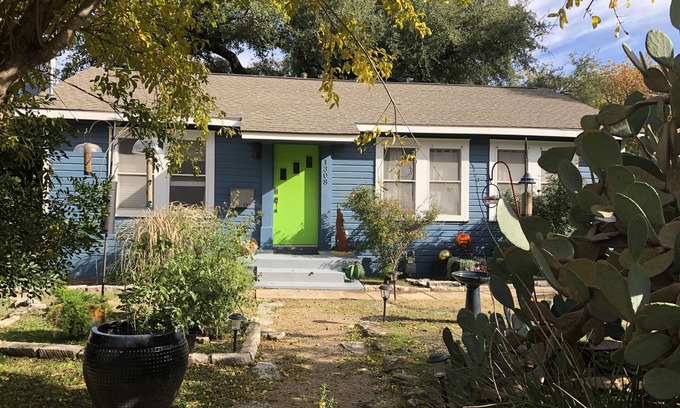 Barton Heights House | Zilker Cottage in The Heart of It All!