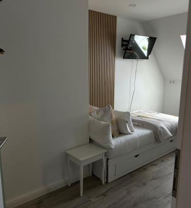 Region Hannover District House | Zimmer mit Küche und Bad