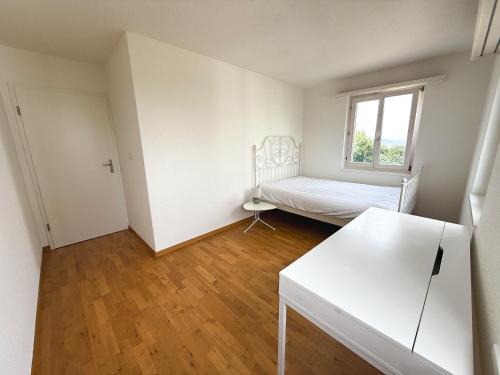 Feusisberg House | zimmer mit zauberhafter Seesicht - Room with amazing view of lake