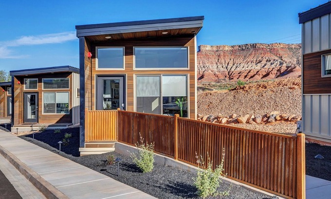 Virgin House | Zion Retreat: ADA-Friendly Tiny Home w/King Bed, Full Kitchen & Kids Loft #18